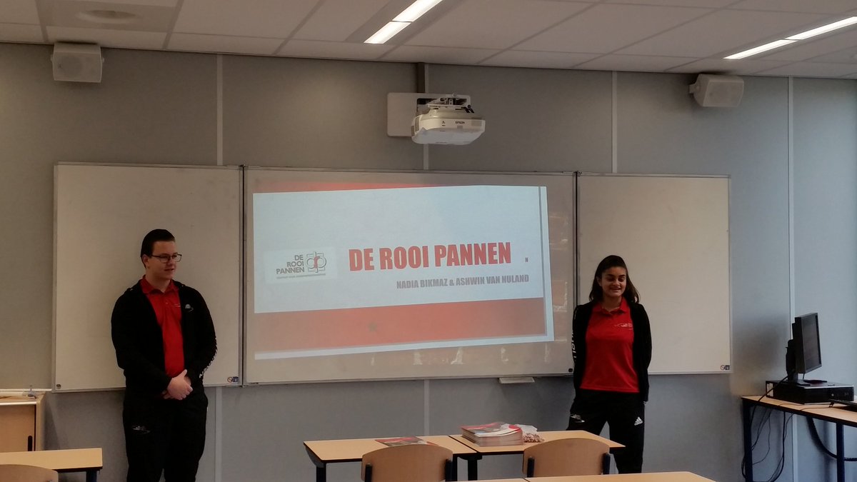 Vandaag twee voormalig mentorleerlingen te gast op <a href="/vmbodenbosch/">HeliconVMBO DenBosch</a> die huidige mentorklas presentatie komen geven over hun opleiding bij <a href="/derooipannen/">SG de Rooi Pannen</a>. Geweldig om hun ontwikkeling te zien
