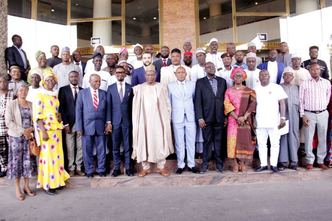 FMEnvng's tweet photo. Federal Govt in collaboration with @UNIDO_Nigeria holds a National Stakeholders Review and Validation Workshop on the Draft National Policy on Solid Waste Management in Nigeria #SolidWasteNG https://t.co/L6OyXjyyL2