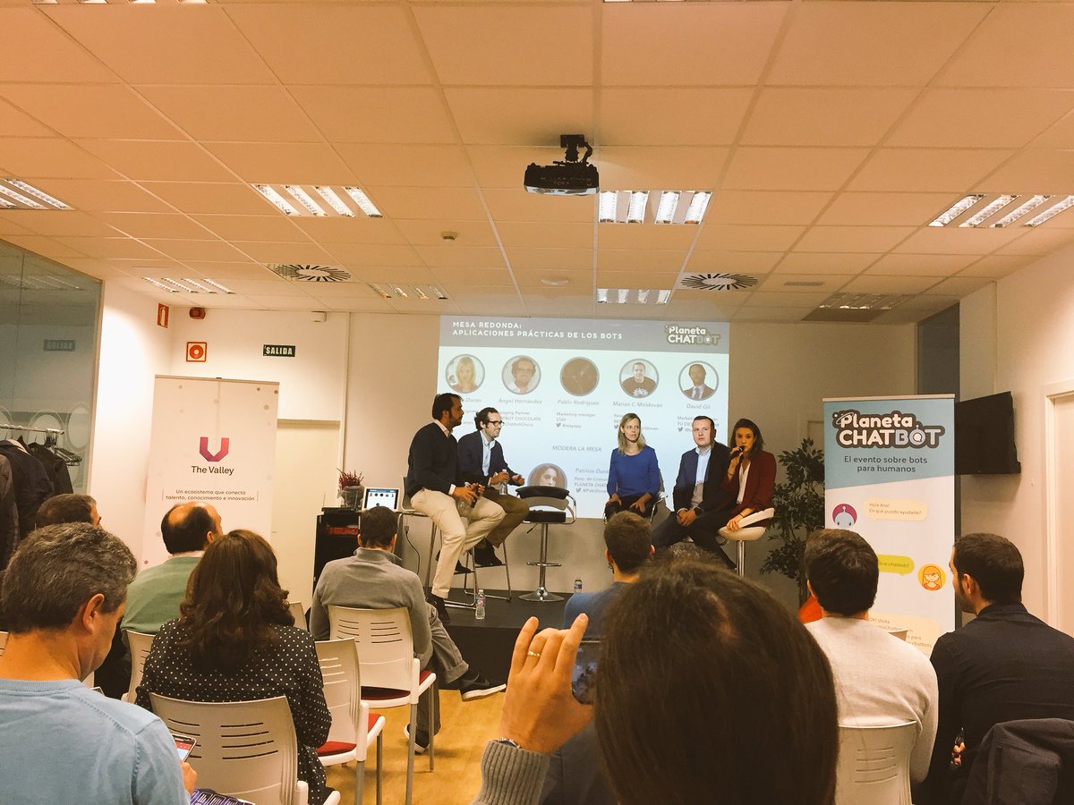 MarioArrr's tweet photo. Mesa de discusión de casos de uso con #BotMakers de @sageuk @ChatBotChoco @tudespensa @beeva_es https://t.co/UcNxW4Ebjg