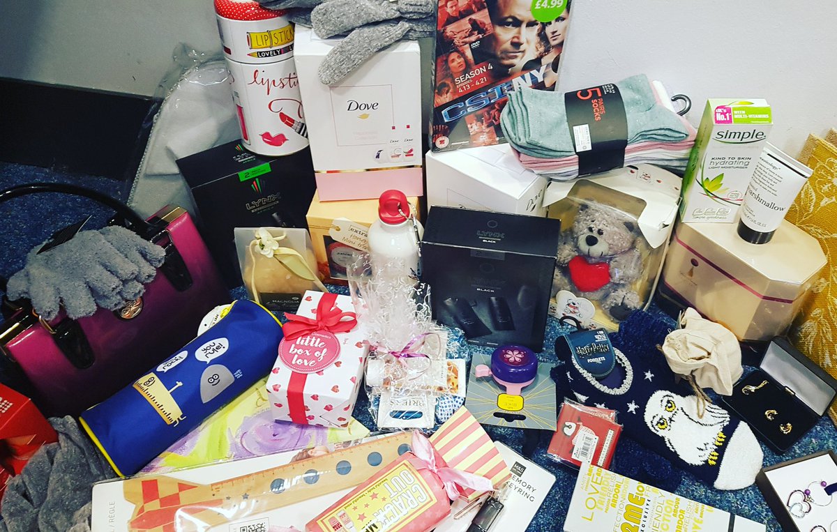 Your donated gifts are starting to pile up and we can't thank you enough!
We still have lots more to go to ensure every patient has a gift this Christmas morning.
Can you help by buying one extra gift this year and dropping it at one of our donation points??
🎁🎁🎁
