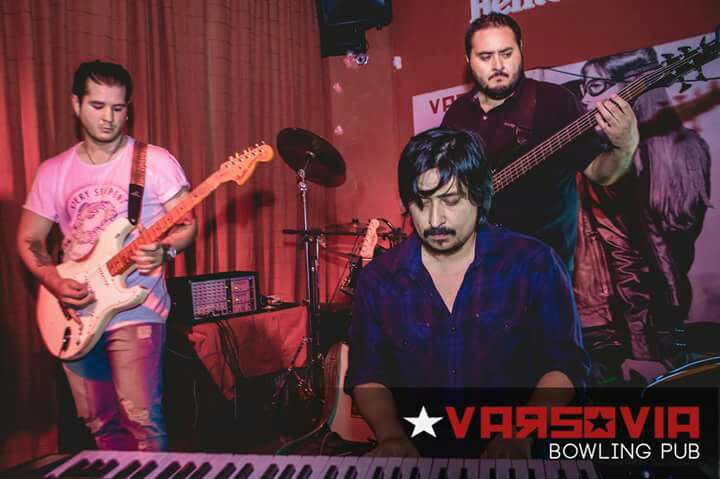 olderclassics's tweet photo. Algunas imágenes de nuestro paso por Varsovia Bowling Pub! https://t.co/V5TBrVnrtB