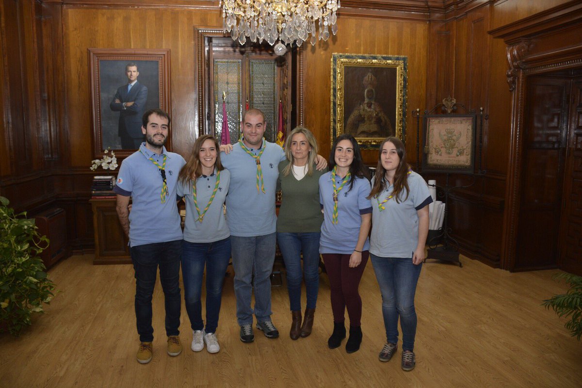 milagrostolon's tweet photo. Interesante labor educativa y solidaria la que realiza la Asociación Scout @seeonee576 de Toledo, que celebra su 40 Aniversario. Gracias por vuestra colaboración con el Ayuntamiento de Toledo https://t.co/okAfBRSgLr