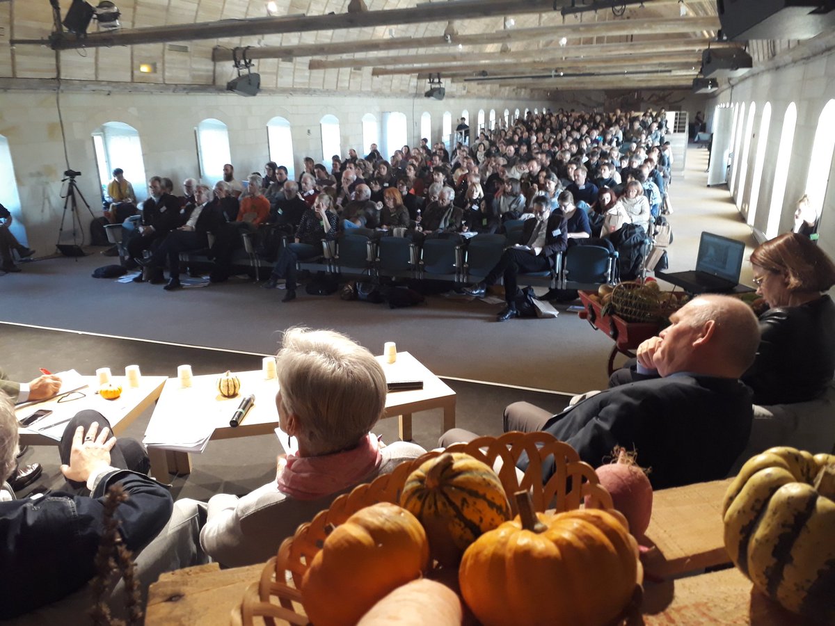 reseaucocagne's tweet photo. 300 représentants des jardins en maraîchage #bio d'insertion réunis à @fontevraud pensent les alliances territoriales #biodemain  pour des filières locales et solidaires @ChambagriFrance @agriculturebio @fnab_bio https://t.co/MMdGo8uagg