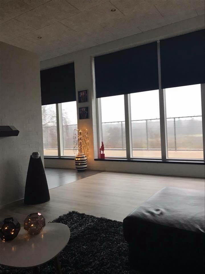 filip_trener's tweet photo. #lookthroughthewindow https://t.co/T7tfL1XHMA