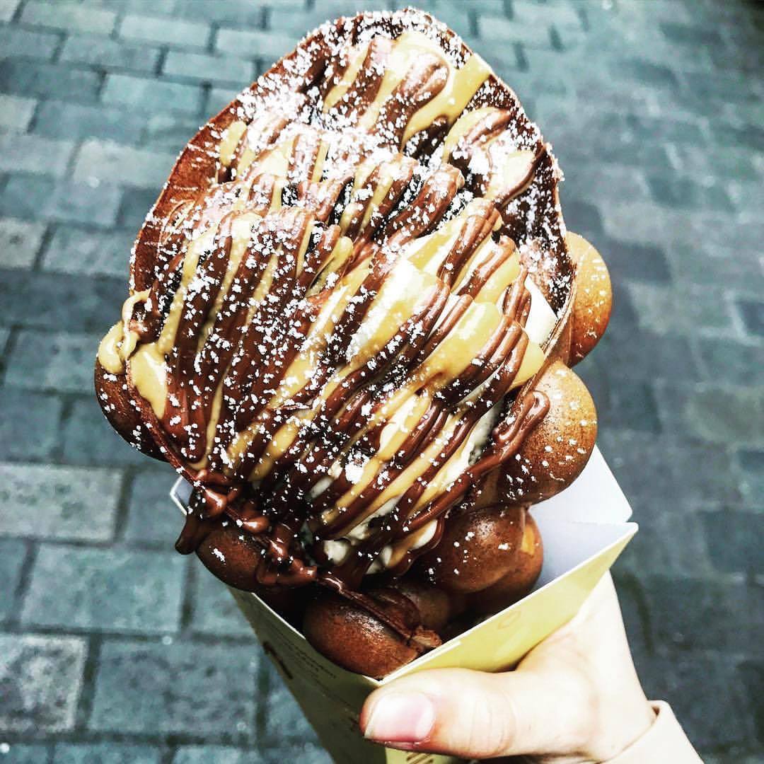 WaffleBubbleCo's tweet photo. “WAFFLES DE HUEVO”, LA ÚLTIMA MODA GASTRO
Largas colas para conseguir uno de estos dulces originarios de Hong Kong.
Aburrirse en Londres es imposible. También en gastronomía...
https://t.co/KGhw8GSj2p
#tendencias #franquicias #londres #hongkong #wafflebubblecompany https://t.co/nHLs6m7C6t