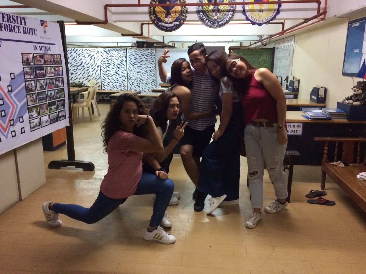 beautipaull's tweet photo. Reunited with rotc mates β€οΈ #MAKAMANDAG ππ»ββοΈππ» https://t.co/ChSPwhVA4S