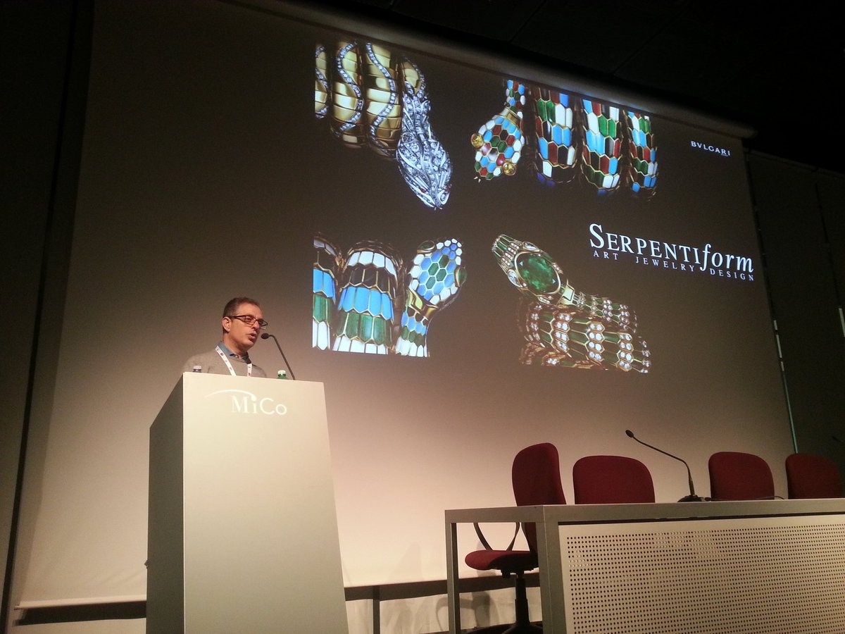 elena_paglia's tweet photo. #IABFORUM - @Bulgariofficial #Serpentiform Esperienza #digitale per celebrare il serpente icona - @aquest @Sergiomojoli @simonefogo https://t.co/j0vfxQ7kgY