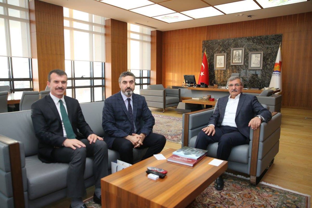 Sağlık Bilimleri Üniversitesi (@sbuedutr) on Twitter photo Üniversitemiz Genel Sekreteri <a href="/AkdoganMuzaffer/">Dr. Muzaffer Akdoğan</a> ve Genel Sekreter Yardımcısı M. Fatih Ertaş, Zeytinburnu Belediye Başkanı <a href="/murataydintr/">Murat Aydın 🇹🇷</a> makamında ziyaret ettiler. Üniversitemiz Genel Sekreteri <a href="/AkdoganMuzaffer/">Dr. Muzaffer Akdoğan</a> ve Genel Sekreter Yardımcısı M. Fatih Ertaş, Zeytinburnu Belediye Başkanı <a href="/murataydintr/">Murat Aydın 🇹🇷</a> makamında ziyaret ettiler.