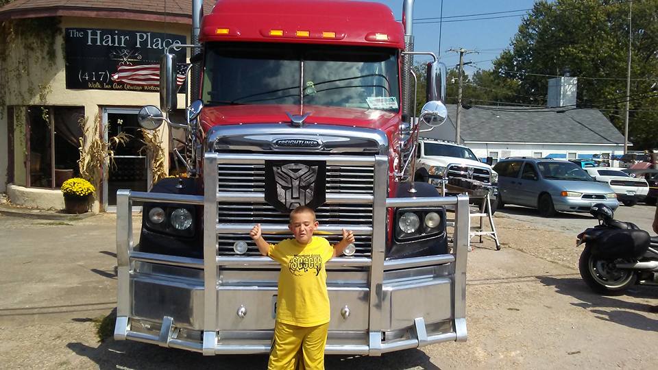 BisonGuards's tweet photo. Young or Old everybody likes the Bison Protect your investment Get yours today. https://t.co/aoXlwo84lu 417-924-2100 ask for Amy https://t.co/bQETHnLz2M