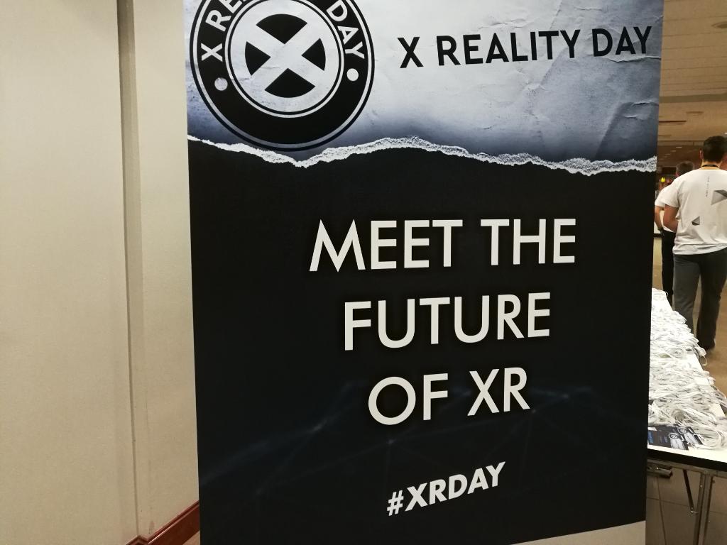 MicrosoftSuomi's tweet photo. In 15min our very own Itxaso del Palacio from @MicrosoftVC will be attending XR Investor panel at #XRealityDay! It's going to be a full house, stay tuned. #Slush17 #slushmoments #XRDay https://t.co/rjwxExJi2J