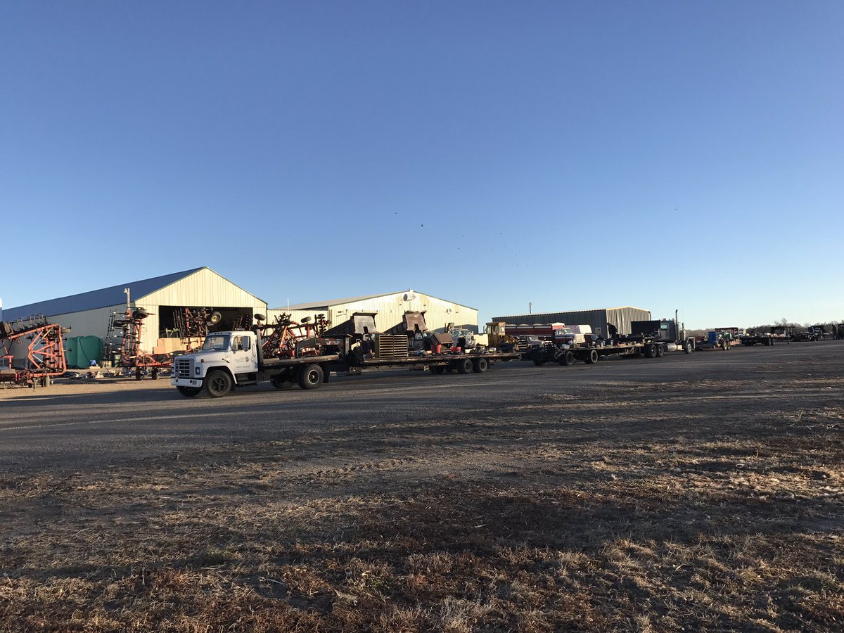 The Olson Grain, Inc. auction near Platte, SD starts at 10:00 am with 2 rings. Lots of tools &amp; misc. <a href="/wiemanauction/">Wieman Auction</a> <a href="/WiemanMike/">Mike Wieman</a>