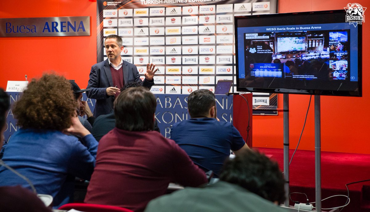 📝 | Baskonia muestra su modelo de gestión deportiva en una jornada monográfica a los alumnos de la <a href="/UEuropea/">Universidad Europea</a> ➡️ ow.ly/fjCR30gURVy