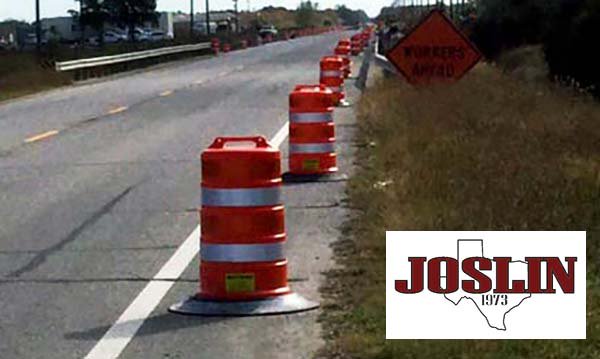JoslinTexas's tweet image. Is it an orange barrier with white stripes OR a white barrier with orange stripes?
#Construction #TradeJobs #SiteUtilities #Concrete #Earthworks