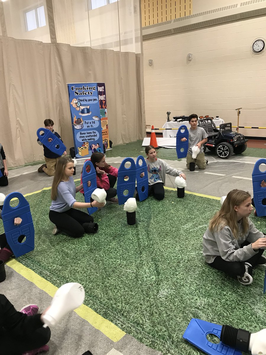 Safety Village with Kim today at <a href="/SevernShores/">Severn Shores PS</a> grade 7s learning the basics of CPR.