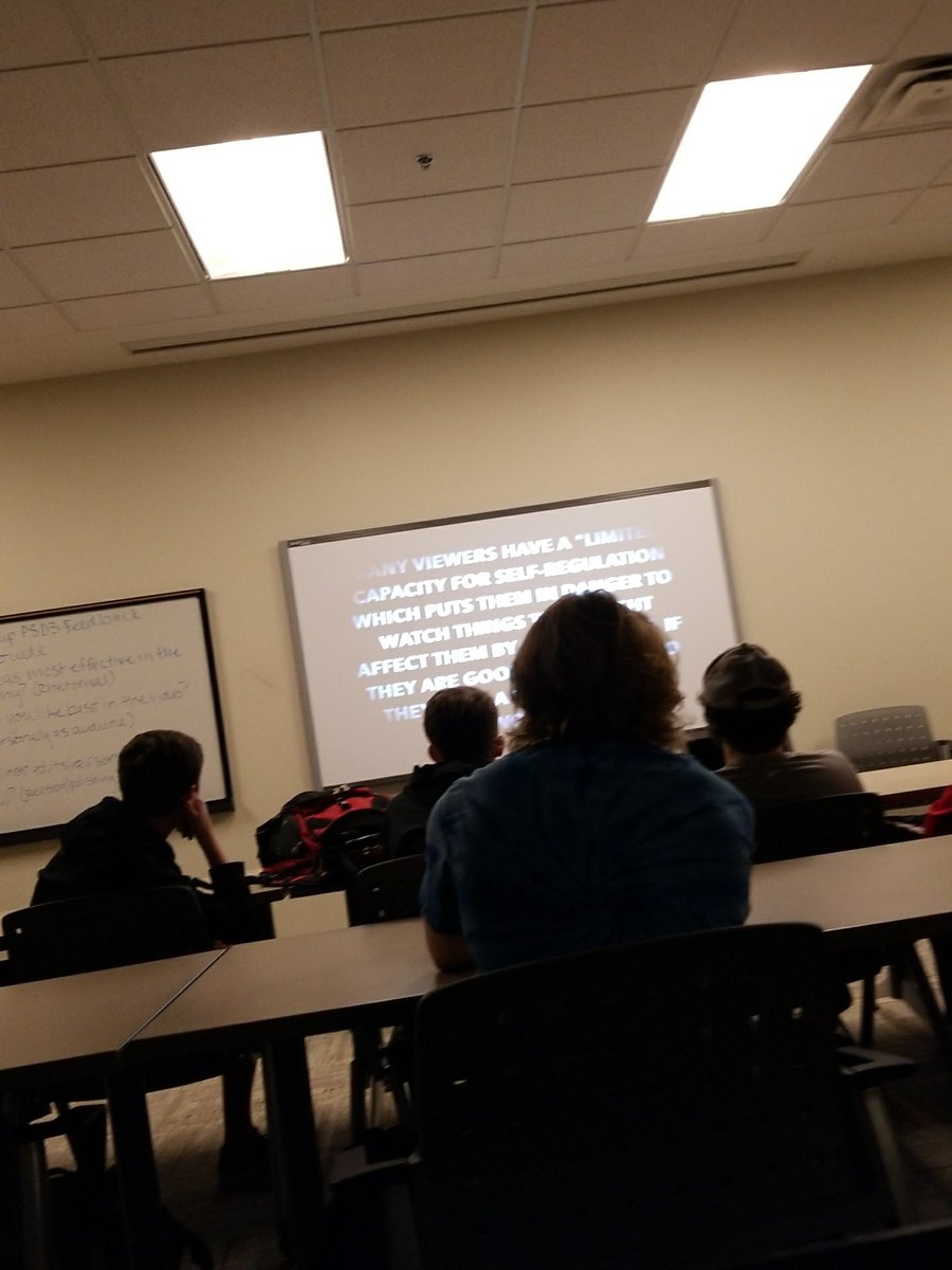 JessicaP0105's tweet photo. Watching video projects! #UNG1101MD https://t.co/qUY0Ox98Ia