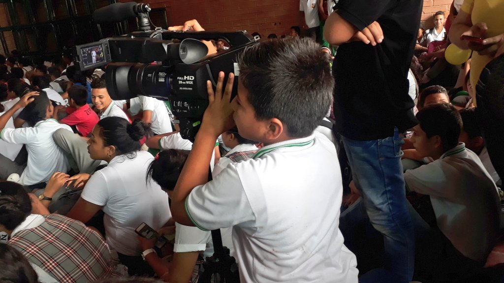 INEMITAV's tweet photo. Samuel Santero de 10 años hace parte del grupo #HDI y se encarga de la grabación de eventos académicos de @InemMonteria. SAMUEL, ¡UN TALENTO DIGITAL! https://t.co/ZNGdQ5nPQI
