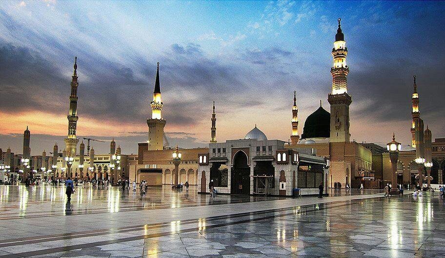 MariyaKhan444's tweet photo. اور ہم نے آپ صلّی اللّہ علیہِ واٰلہِ وسلّم کو تمام جہانوں کے لیئے رحمت بنا کر بھیجا )سورۃالانبیاء(
#LoveMuhammadSAW #RabiUlAwwal
#آقائےدوجہاں #تاجدارحرم https://t.co/XxRb6RrCn0