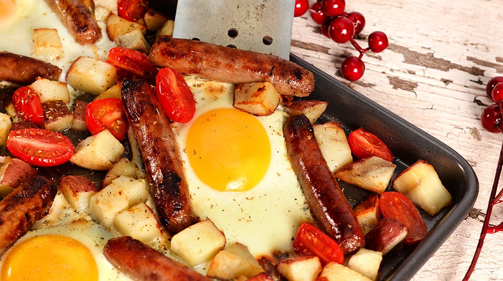 This is our kind of all-in breakfast – as in all in one pan. Try our Sun’s Up Sausage and Egg Bake. bit.ly/2n7E1vl