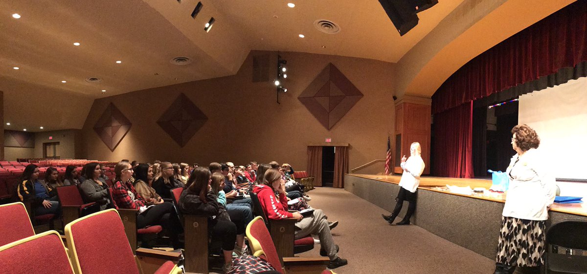 misuadmissions's tweet photo. Hanging out at @LLSDKnights this morning with Dr. Weiss and Dr. Cunfer from @MUHealthScience learning about what it means to be a nurse #whyMU #whyNursing https://t.co/lapC1UQj7e