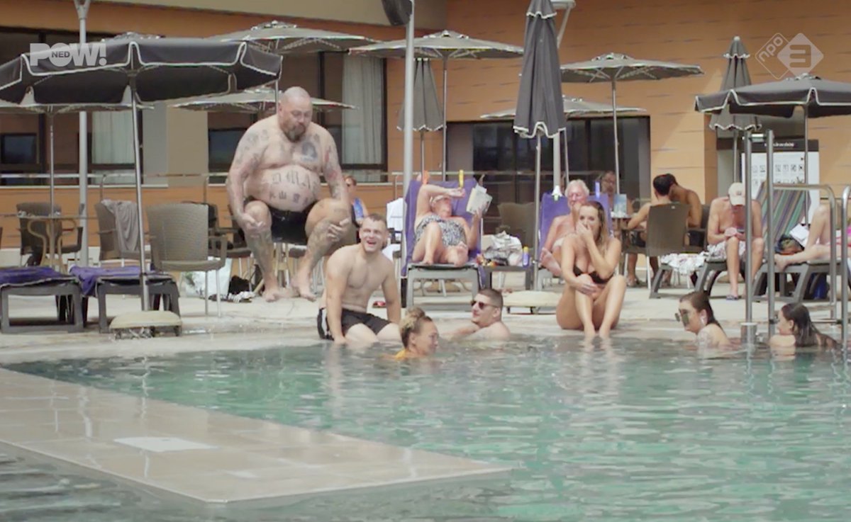 Bommetje van No Surrender… Ofwel aflevering 8 Captain Henk staat live youtu.be/JeE0pHzomf0 https://t.co/5UbbQNgnhK