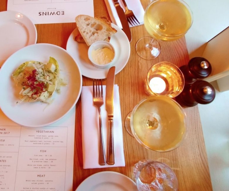 herfavfood's tweet photo. New restaurant review for #foodiefriday! Cosy dinner at @EdwinsBorough 💛 https://t.co/naTQxwfXXY #thebloggershub #lbloggers https://t.co/w5gm3zI3Ff