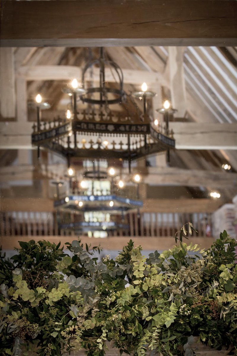 RockleyManor's tweet photo. The chandeliers in the Baronial Hall are so high they don't normally make it into the photos. So we thought we'd put that right. #baronialhall #weddingvenue #autumnweddings Photo: Adrian Travis Photography https://t.co/sEqdQSMXiE