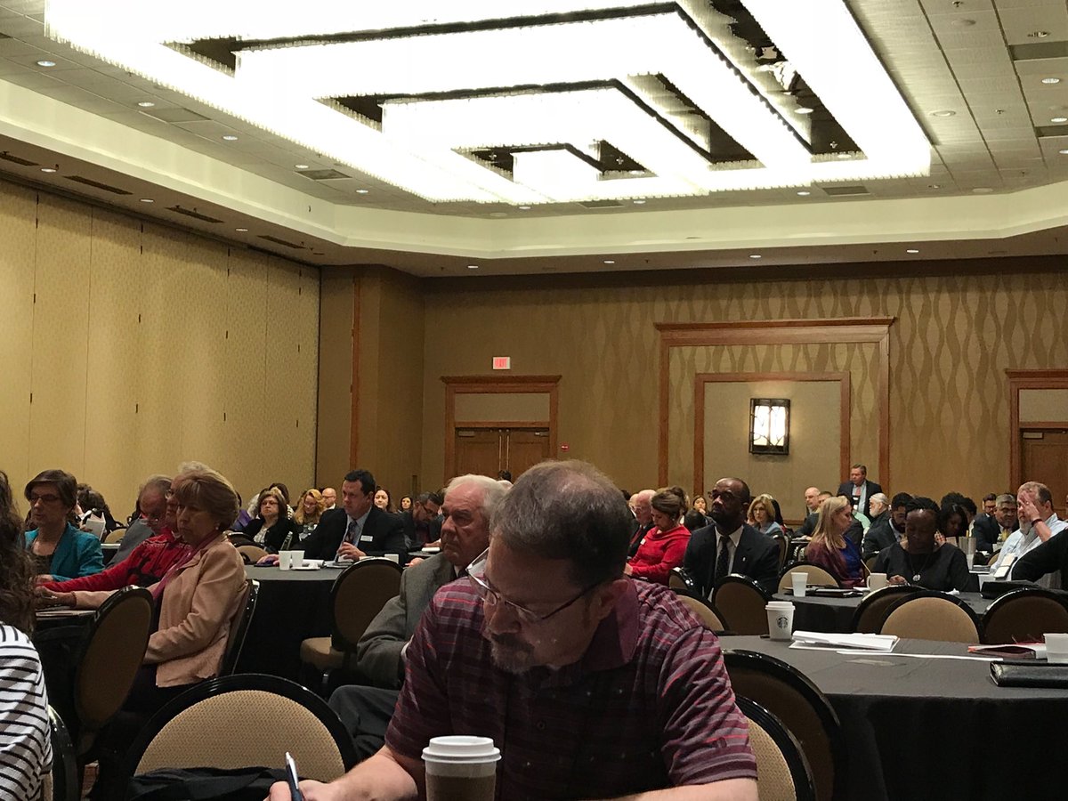 TX_Alvarez's tweet photo. Full house at Registered Apprenticeship breakout session at the TWC Annual Conference! https://t.co/8xY1XN7Za3