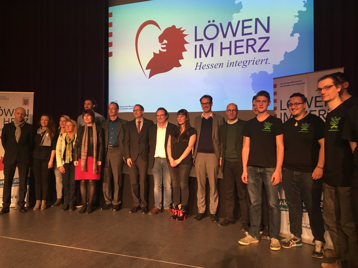 loewenimherz's tweet photo. Vier großartige Bürgerforen mit beeindruckenden Integrationsbotschaftern und Projektvertretern liegen hinter uns. Vielen Dank an alle, die ihre Zeit und ihr Engagement eingebracht haben, um die Aktionstage 2017 zu unterstützen!

#löwenimherz #Gießen #Darmstadt #Offenbach #Kassel https://t.co/3MOQ5K3Xct