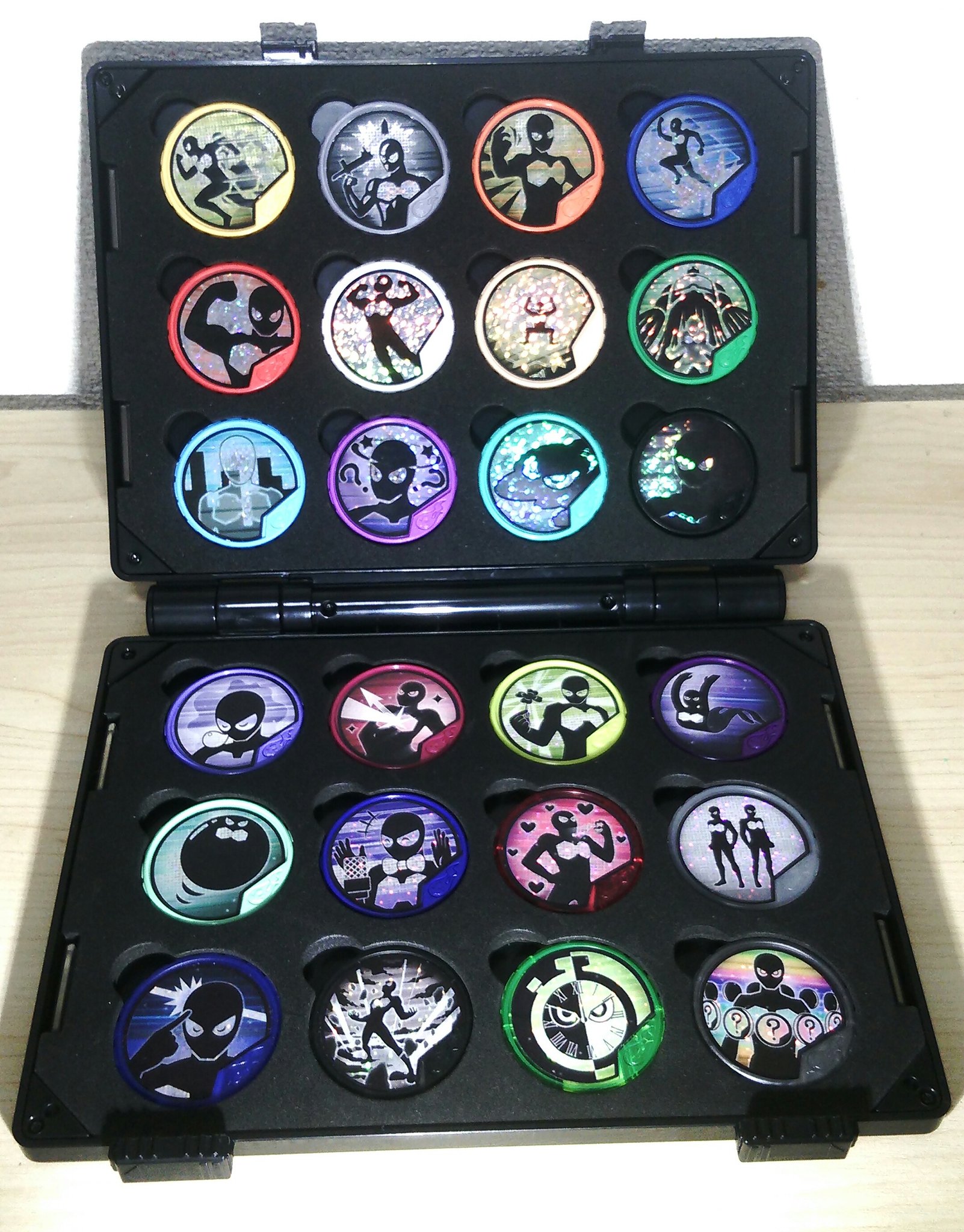 Amazon.co.jp: 仮面ライダー ブットバソウル オフィシャルメダル