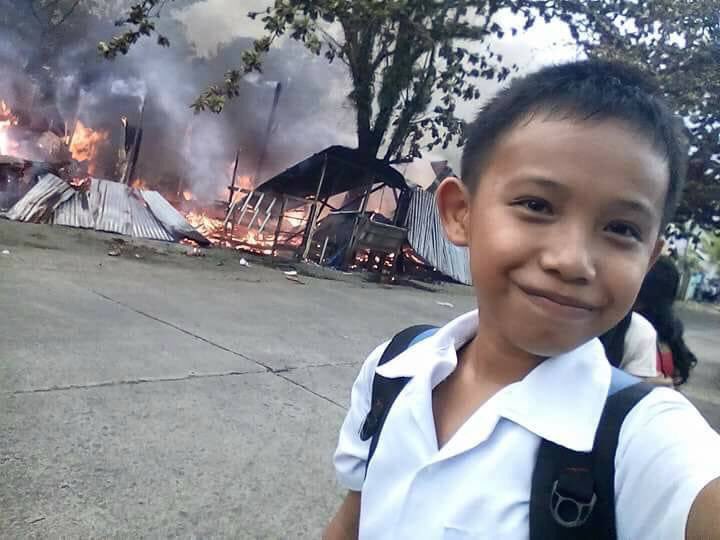 yosupmark's tweet photo. Me having a selfie with my prelim grades: https://t.co/56ISF9u2uk