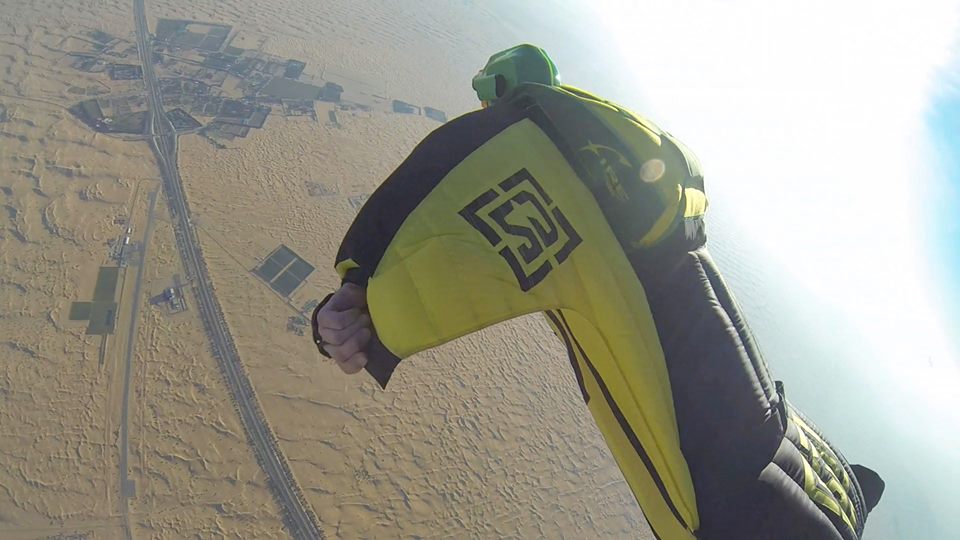 sws_aero's tweet photo. #SWS_Fire scales new heights in the sky of #Dubai 🤟☀️
@skydivedubai check out our website to learn more about #wingmode option ⏩https://t.co/yPprkQgCfb?
#SkyWideSystems #SWS #Fire #skydiving #skydive_gear #parachute_equipment #wingmode_main_container #wingsuit 🦇🦇 https://t.co/ESFKSyebSs