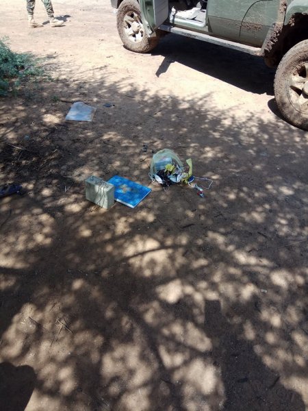 RadioMuqdisho's tweet photo. #SNA commandos #seized Explosive materials and #weopons belongs by Alshabab after #Special operation conducted at Beledul Amin Village in Lower Shabelle. https://t.co/Bp5qQVrRdC