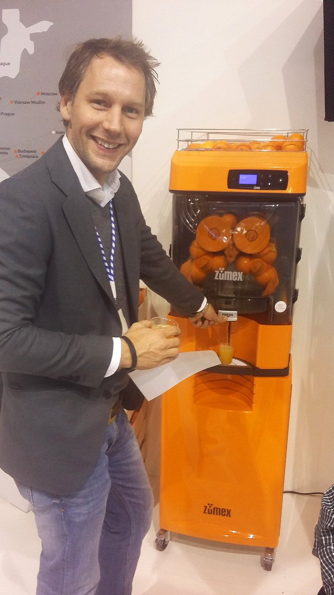 zumexgroup's tweet photo. 🍊Enjuice your #conference &amp; #events with #Zumex #commercialjuicers🍊
Discover #VersatilePro with @ValenciaTurismo at #ibtmworld
A healthy &amp; fresh option for #hotels, #cafes &amp; #supermarkets
#MICE #eventprofs #ibtmworld2017 https://t.co/GSdu8jEDbv