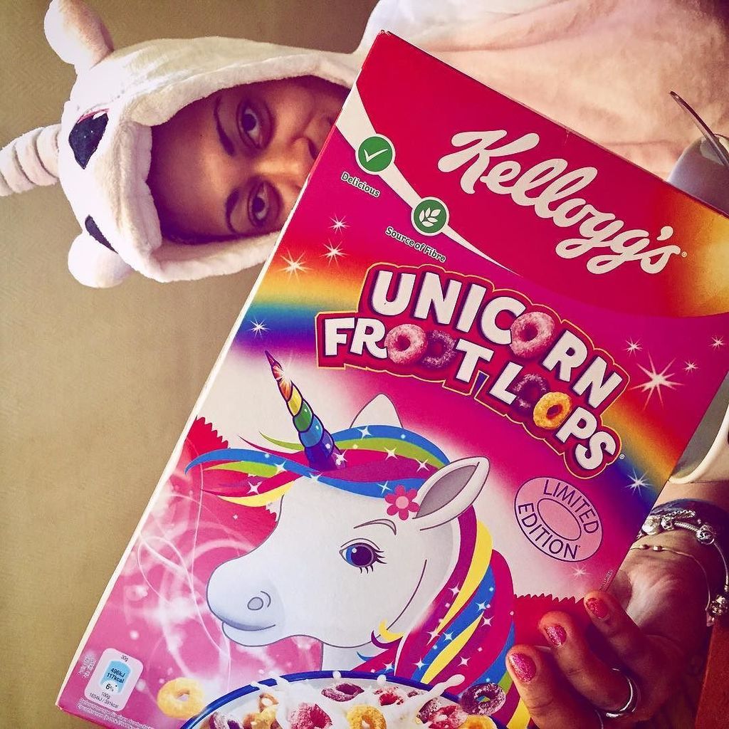 RnRose192's tweet photo. #breakfast be like !
✨👌🏾💖😋🦄😋💖👌🏾✨
#unicorn #unicornfood #licorne #unicorngirl #kigu #kigurumi #morning #matin #couleur #colour #colours #pink #rose #cereales #cereal #cerealbox #cerealbowl #kelloggs #kelloggscereal #frootloops #unicornfrootloops https://t.co/WZe7X3YpkM https://t.co/Gx6tdzy1Om