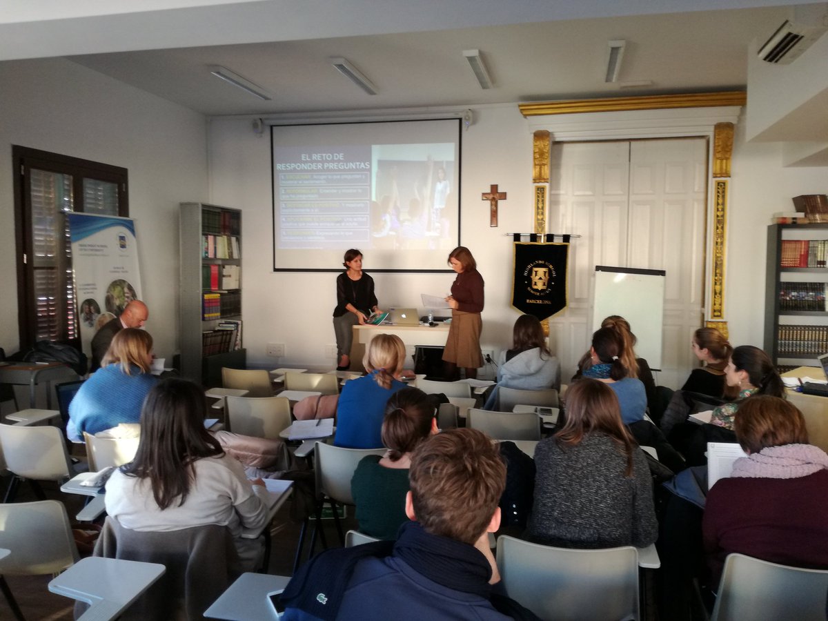 rmsantaisabel's tweet photo. Profesores de @rmsantaisabel  y @HighlandsBcn en un curso de Educación Afectiva y Sexual a cargo de Fundación Desarrollo y Persona, responsable del proyecto para escuelas Aprendamos a Amar.#colegiosRC #Educandoelcorazon https://t.co/OsuW7HXjox