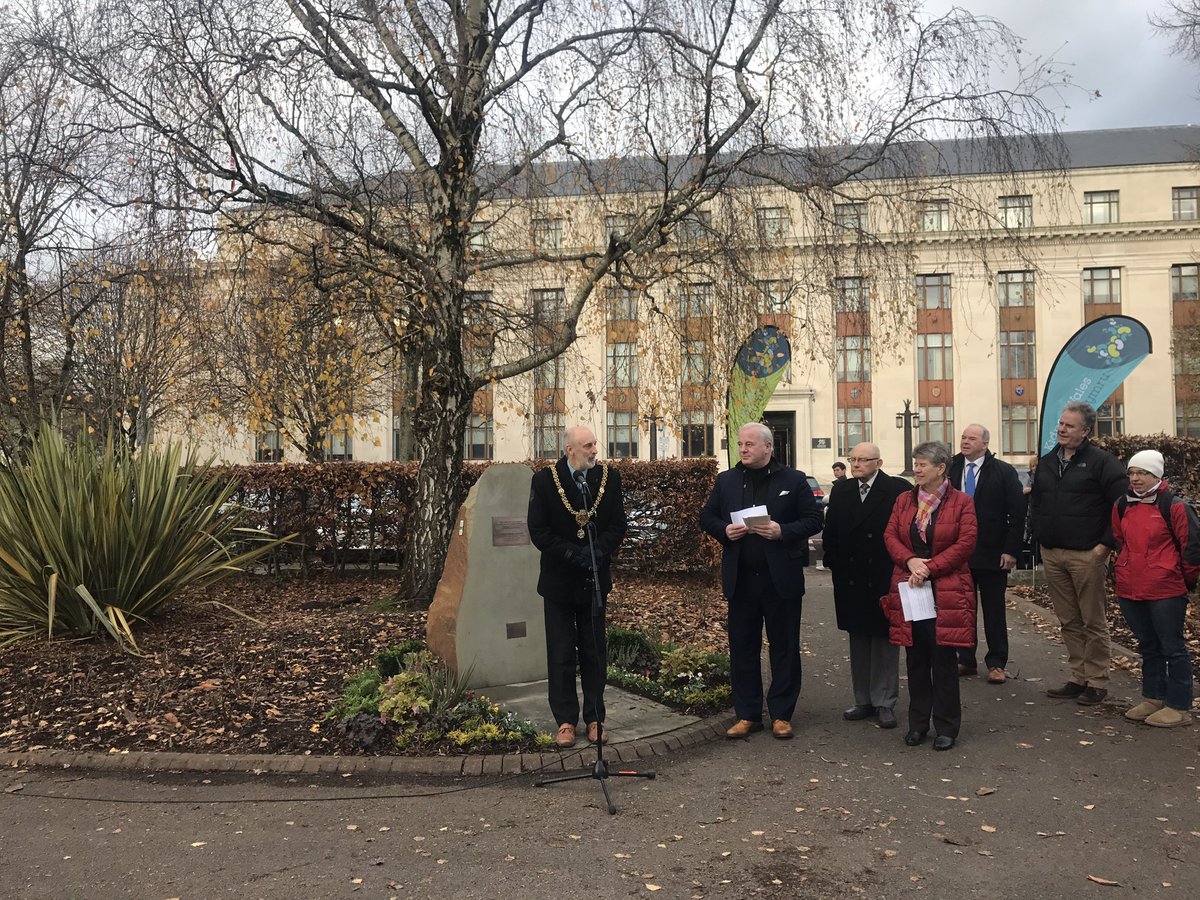 KidneyWales's tweet photo. The RT Hon Lord Mayor of Cardiff begins our re-dedication ceremony for the #GiftOfLifeStone by welcoming families to this beautiful peaceful setting #TellALovedOne @cardiffcouncil @parkscardiff https://t.co/EwgpIWWwoZ
