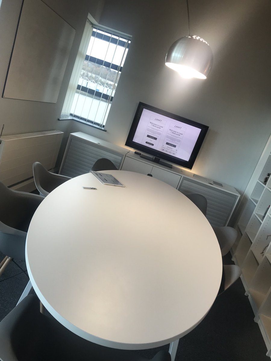tr10dotcom's tweet photo. Getting sorted for our first meeting of the day with the lovely Charlie from @Lane7_  #FreshWebsite #Meeting #ConferenceTable #WebDesign #ClientMeeting https://t.co/zWThse6i9D
