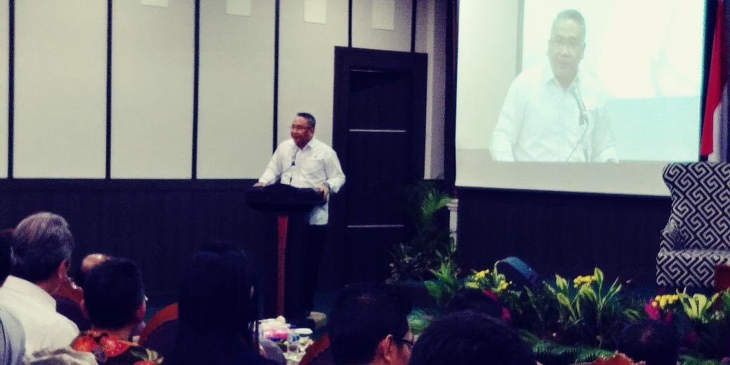taufikmadjid71's tweet photo. Bapak Mendes PDTT @EkoSandjojo meluncurkan buku mengenai percepatan pembangunan pedesaan berjudul #RuralEKOnomics https://t.co/iLZGGrkHLA