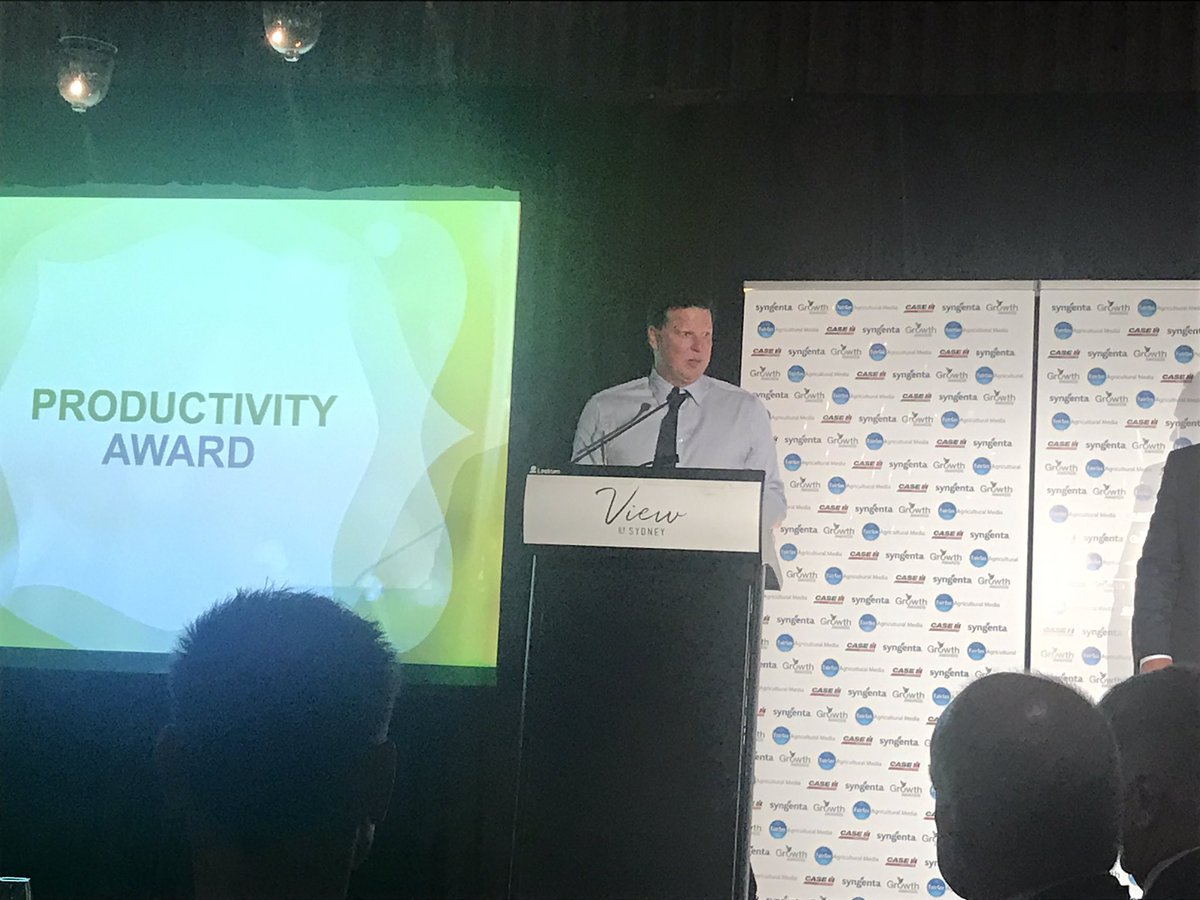 DuncanYoung_WA's tweet photo. Luke takes out Productivity Award - well done! #GrowthAwards2017 https://t.co/nGuesu5tt2
