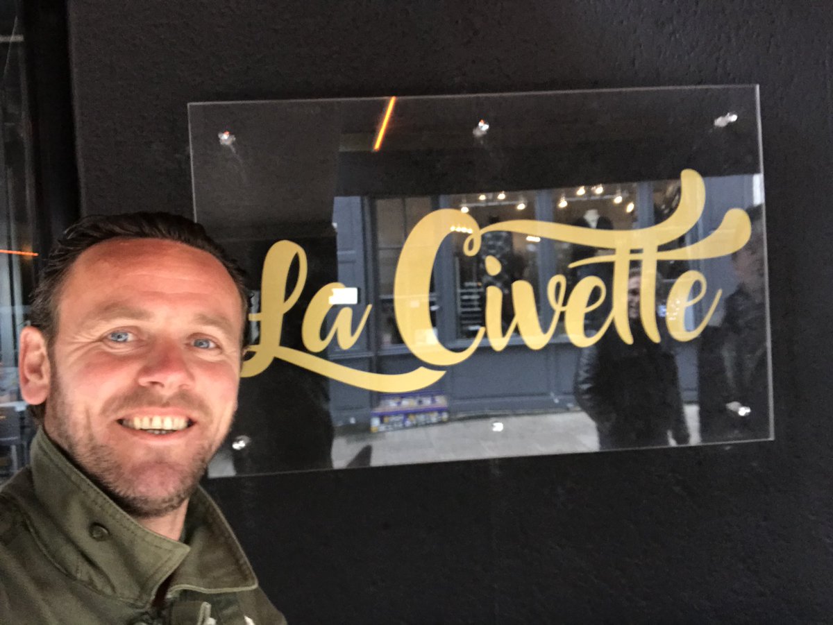 SAVIDANSTEVE's tweet photo. Magnifique the #new #lacivette #angers la c 1bar #tjrsautaquet https://t.co/ddo4kxPQ8a