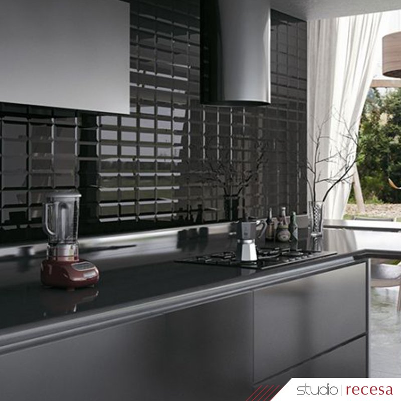 studio_recesa's tweet photo. Preto é chique! A #StudioRecesa traz uma seleção de porcelanatos e revestimentos em tons pretos em 5 formatos e 3 textura pra casa toda! https://t.co/S7q2CKI8xZ
