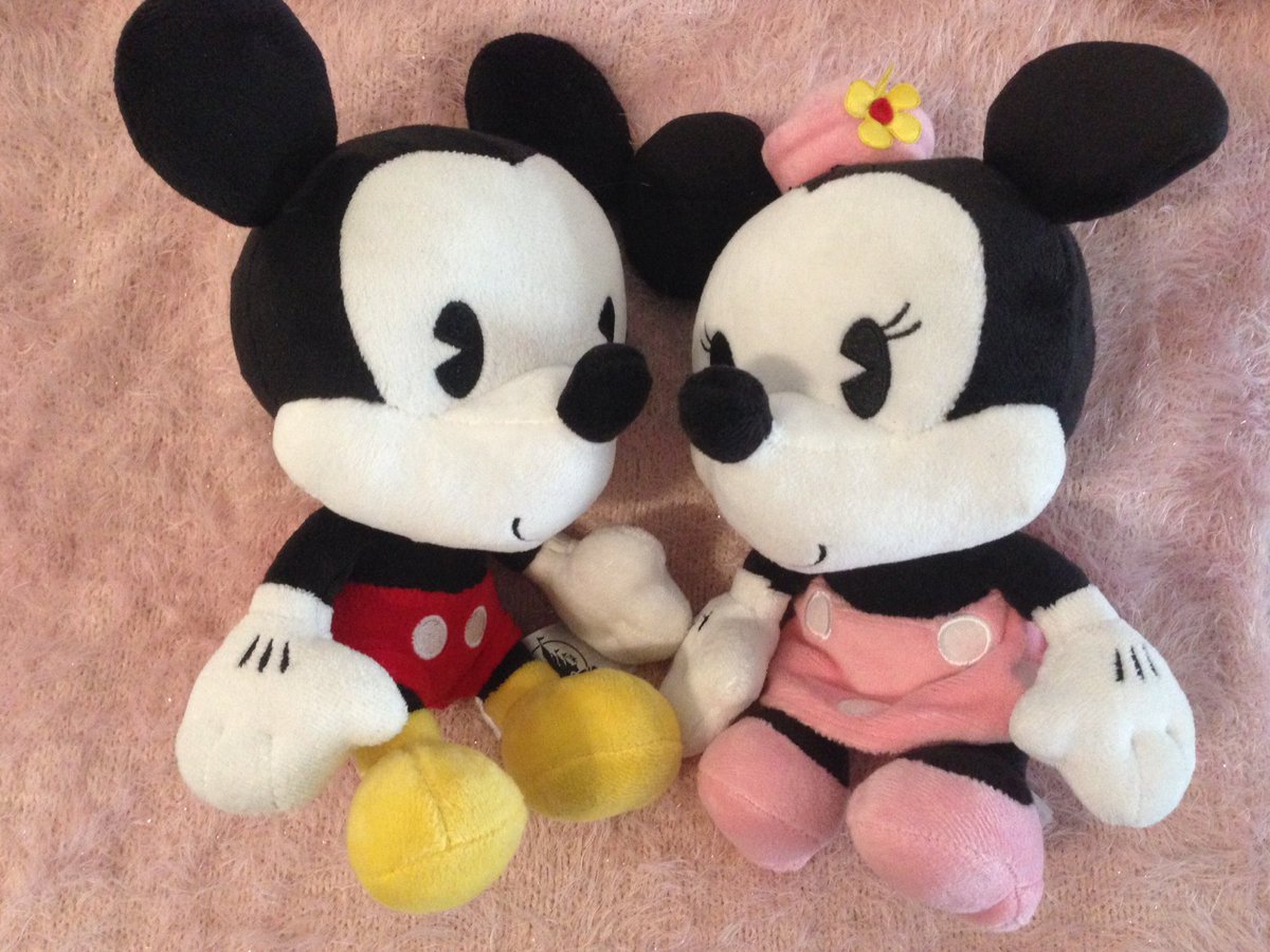 Birlouette's tweet photo. C'était bien Disney... #DisneylandParis #MickeyMouse #minnie #Mickey #pinku #pink https://t.co/mtwNr8IpY0