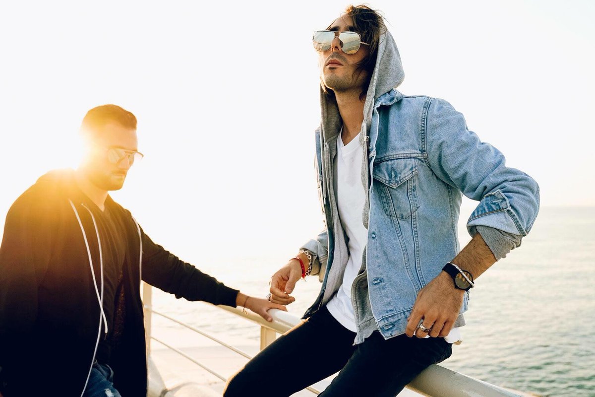 2 million streaming for our track "HOTEL" 🚀  <a href="/BreatheCarolina/">BREATHE CAROLINA</a>  <a href="/SpinninRecords/">Spinnin' Records</a> 👇🏻
open.spotify.com/track/1zBfmOWy…