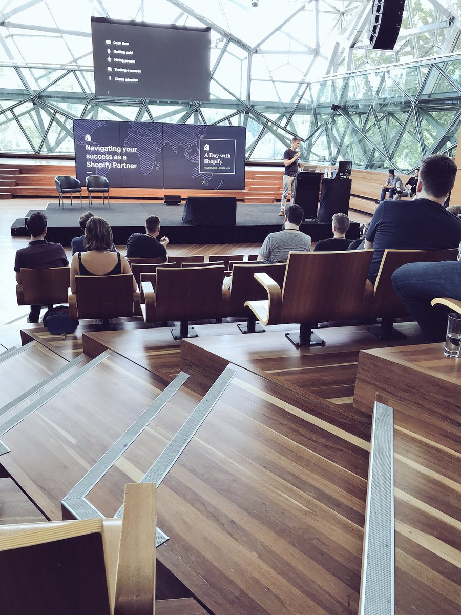MeekcoAsia's tweet photo. Steps to better work days as Shopify Experts 🐝#ADayWithShopify https://t.co/Uc0yzIN9HE
