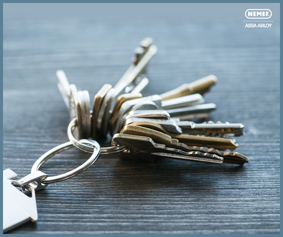 GruythuysenBV's tweet image. Weg met die volle sleutelbos! Eén sleutel voor al je deuren? Het kan met de #gelijksluitende #cilinders van #Nemef! @Nemef_NL