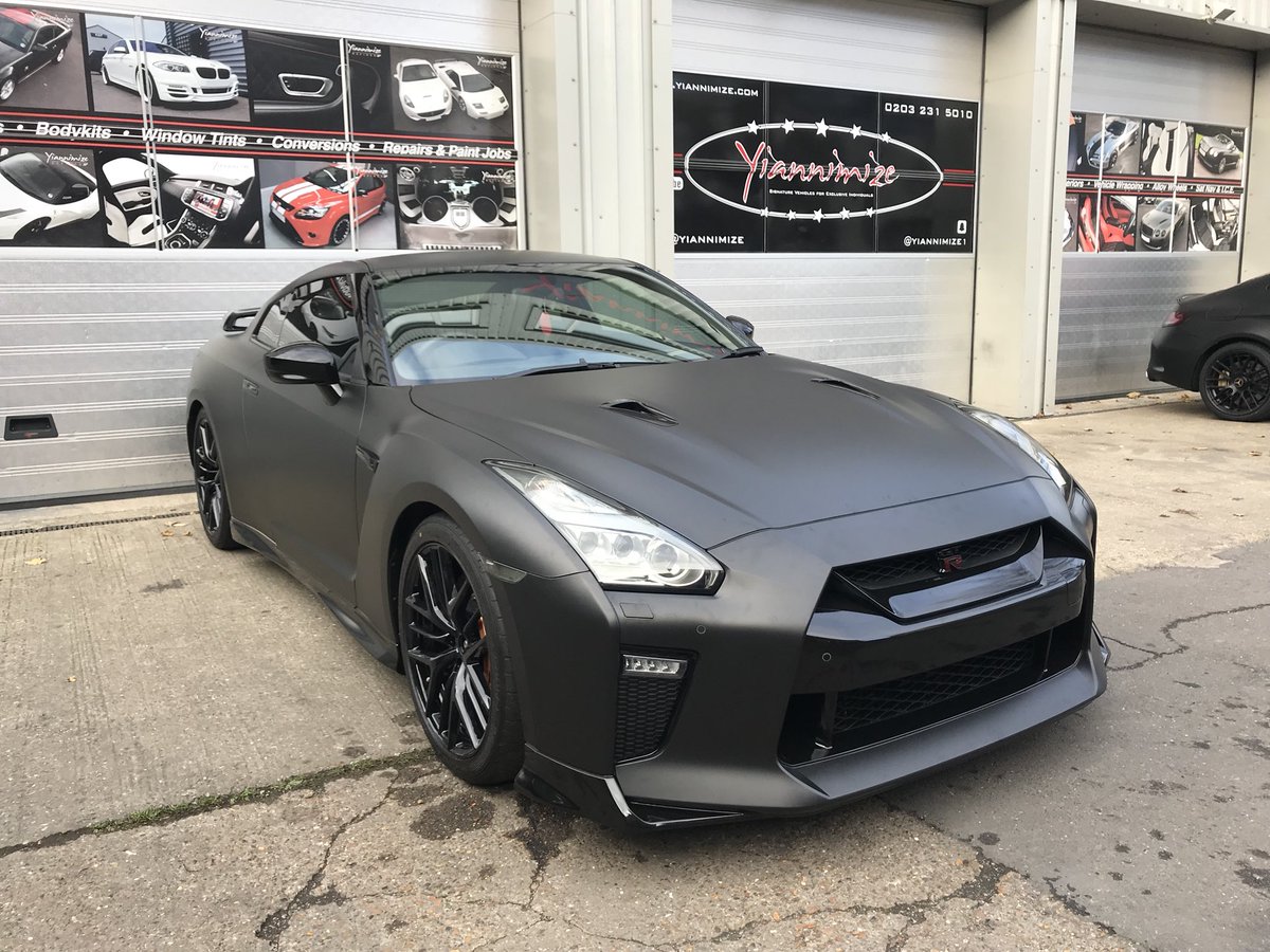 yiannimize's tweet photo. Oh wow.. @Behzinga Gtr wrapped in satin black.. https://t.co/I8JpCOn3VJ