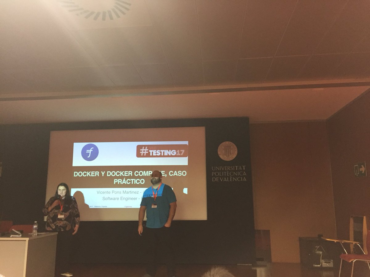 juvercape's tweet photo. Ya tenemos a @gponsu contando un caso práctico en #Docker y la utilidad como herramienta para ejecutar tests #VLCTesting17 @FlywireEng https://t.co/gflQLRkLsK