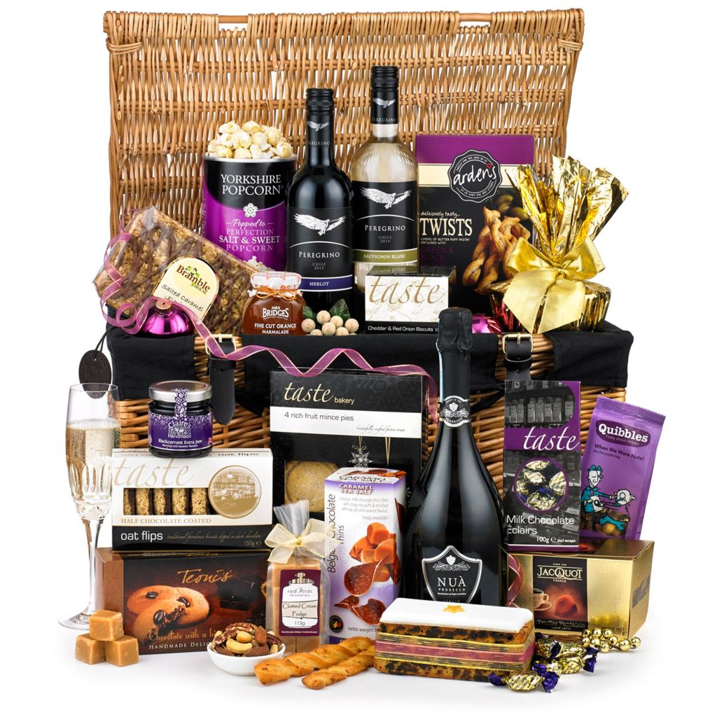 Christmas Day Hamper 2017 pamperhampercompany.co.uk/product/christ…
