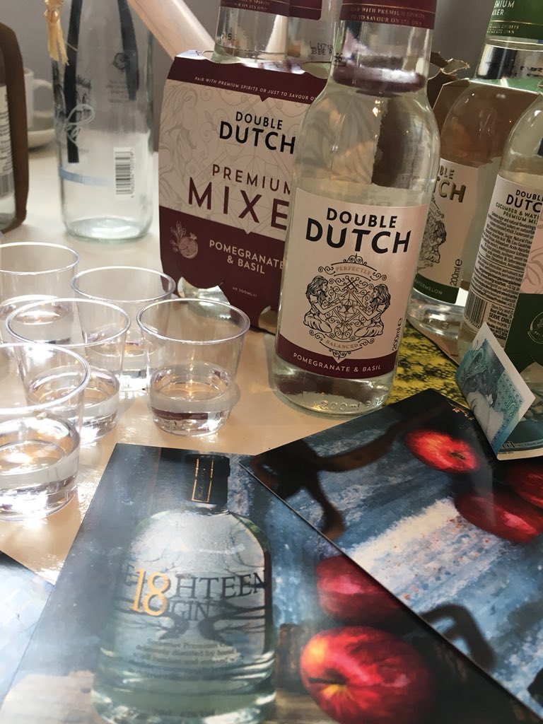 <a href="/GeniusSomerset/">Genius Events ♥️🐦</a> @Somladiesinbiz <a href="/E18hteenGin/">E18HTEEN GIN</a> @PorttAndCo Delicious 😋