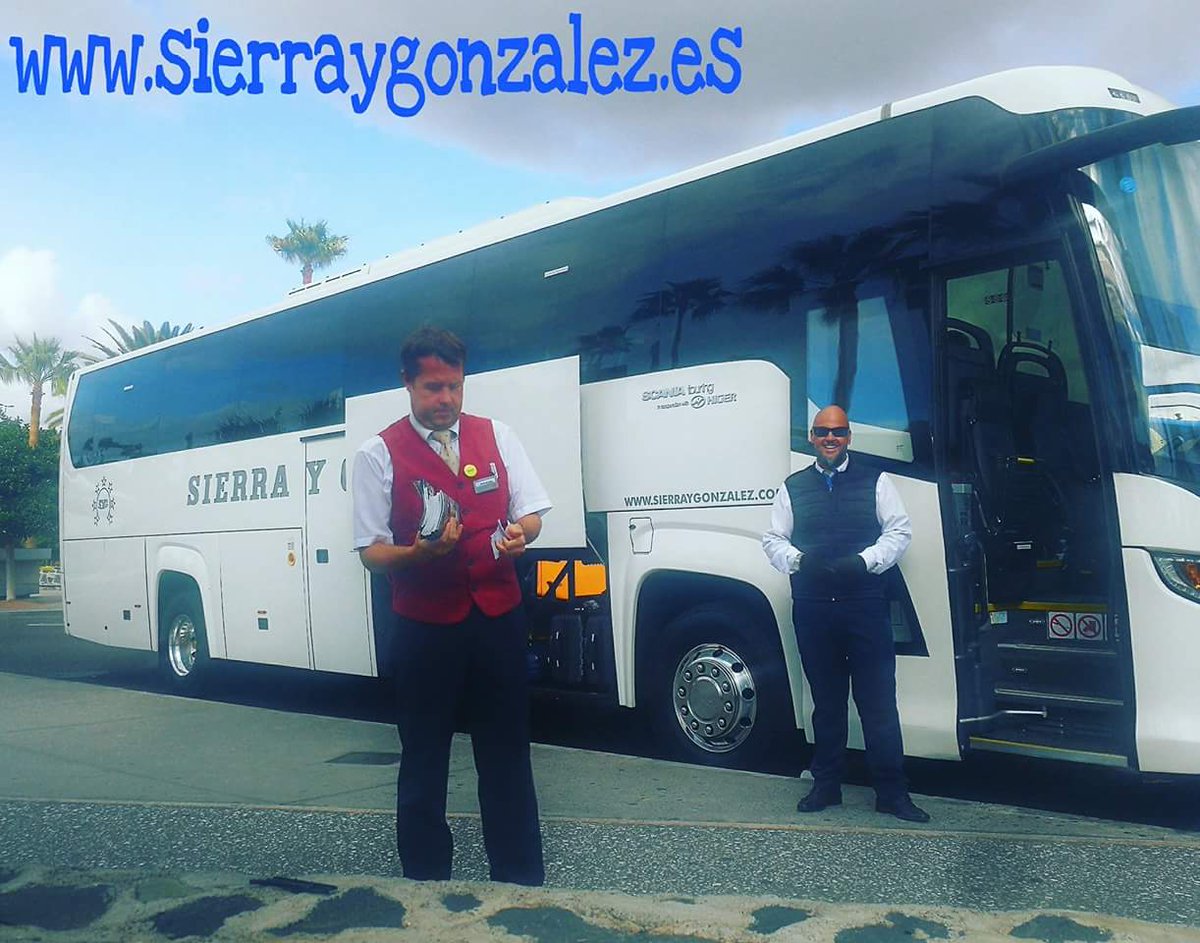 SierrayGonzalez's tweet photo. En @SierrayGonzalez disponemos de conductores 👮 profesionales al servicio de nuestros clientes.
Conductor (Miguel Garcia)
************
#TrasladosVip 🔝🔝
#TransporteDiscrecional #TransporteTuristico #TransporteEscolar #TrasladosVip #Grupos #Eventos #Excursiones 🚍🚍🚍🚍 https://t.co/zMKmrSkiB5
